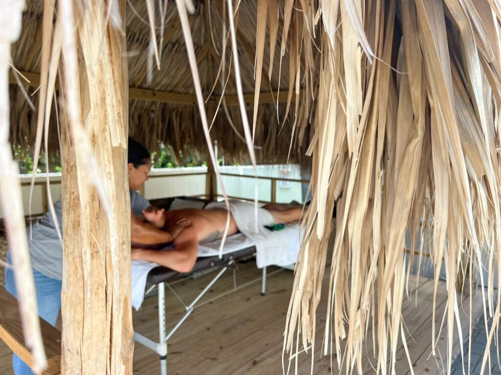 4 blessing curacao massage